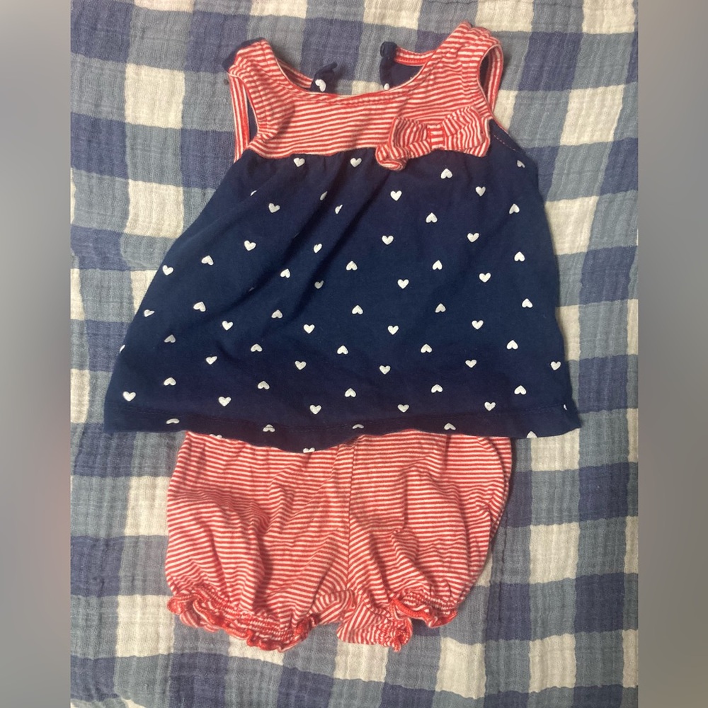 Carter's Adorable 9 month girl’s Patriotic Outfit